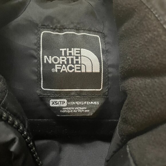 The North Face Puffer Jacket - Picture 3 of 4